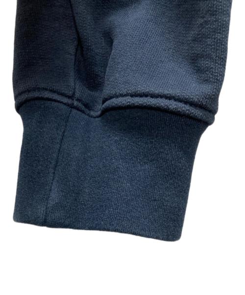 jacquemus（ジャックムス）jacquemus (ジャックムス) Fio Blue Embroidered Logo Sweatshirt/ロゴ刺繍クルーネックスウェット ネイビー サイズ:Sの古着・服飾アイテム
