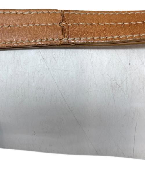 TOD'S（トッズ）TOD'S (トッズ) ワンショルダーバッグ ベージュの古着・服飾アイテム