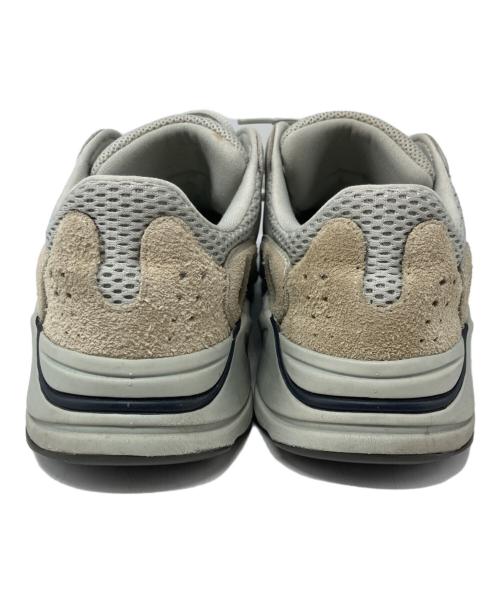 adidas（アディダス）adidas (アディダス) YEEZY BOOST 700 オリーブ サイズ:25.5の古着・服飾アイテム