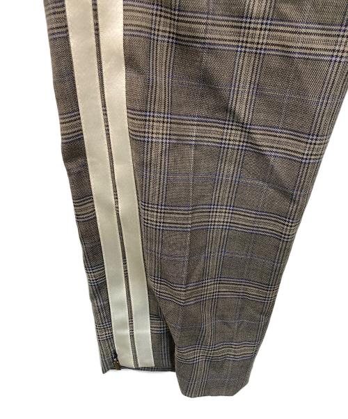NEIL BARRETT（ニールバレット）NEIL BARRETT (ニールバレット) SLIM FIT サイドラインスラックス グレー サイズ:不明の古着・服飾アイテム