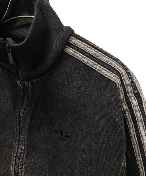 adidas（アディダス）adidas (アディダス) デニム ファイヤーバード トラックトップ ブラック サイズ:XLの古着・服飾アイテム