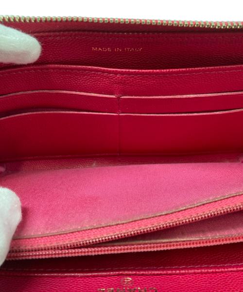CHANEL（シャネル）CHANEL (シャネル) 型押しラウンドジップ長財布 ピンクの古着・服飾アイテム