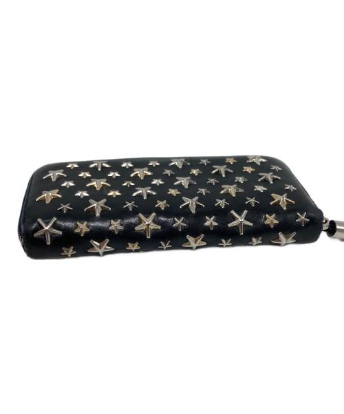 JIMMY CHOO（ジミーチュウ）JIMMY CHOO (ジミーチュウ) FILIPA スタッズラウンドファスナー財布 ブラックの古着・服飾アイテム