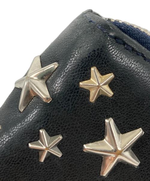JIMMY CHOO（ジミーチュウ）JIMMY CHOO (ジミーチュウ) FILIPA スタッズラウンドファスナー財布 ブラックの古着・服飾アイテム