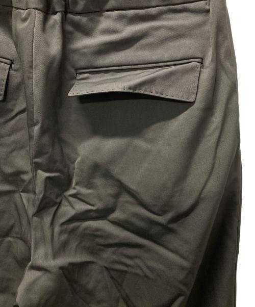 THE RERACS（ザ リラクス）THE RERACS (ザ リラクス) THE EASY SLACKS WIDE グレー サイズ:46の古着・服飾アイテム