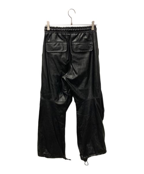 DIESEL（ディーゼル）DIESEL (ディーゼル) フェイクレザー ルーズフィットカーゴパンツ ブラック サイズ:38の古着・服飾アイテム