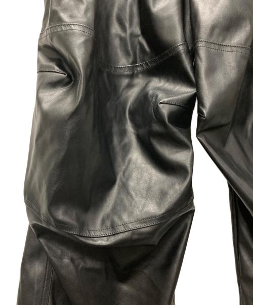 DIESEL（ディーゼル）DIESEL (ディーゼル) フェイクレザー ルーズフィットカーゴパンツ ブラック サイズ:38の古着・服飾アイテム