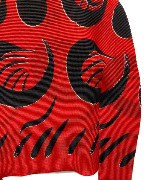 me ISSEY MIYAKE（ミーイッセイ ミヤケ）me ISSEY MIYAKE (ミーイッセイ ミヤケ) 総柄カットソー レッド サイズ:表記無しの古着・服飾アイテム