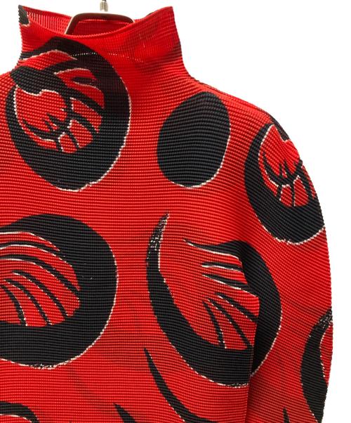 me ISSEY MIYAKE（ミーイッセイ ミヤケ）me ISSEY MIYAKE (ミーイッセイ ミヤケ) 総柄カットソー レッド サイズ:表記無しの古着・服飾アイテム
