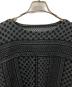 me ISSEY MIYAKE (ミーイッセイ ミヤケ) ランダムドットブラウス グレー×ブラック サイズ:表記無し：20000円