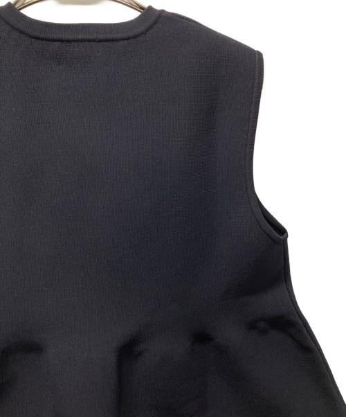 UNITED ARROWS TOKYO（ユナイテッドアローズトウキョウ）UNITED ARROWS TOKYO (ユナイテッドアローズトウキョウ) ペプラムニットベスト ネイビー サイズ:ｆｒｅｅ 未使用品の古着・服飾アイテム