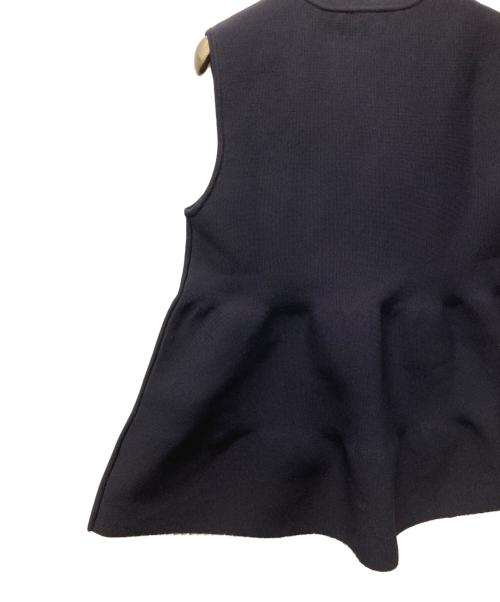 UNITED ARROWS TOKYO（ユナイテッドアローズトウキョウ）UNITED ARROWS TOKYO (ユナイテッドアローズトウキョウ) ペプラムニットベスト ネイビー サイズ:ｆｒｅｅ 未使用品の古着・服飾アイテム