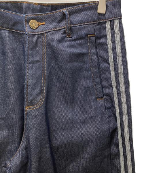 adidas（アディダス）adidas (アディダス) ミッドライズ ワイドレッグ デニムパンツ インディゴ サイズ:2730 未使用品の古着・服飾アイテム