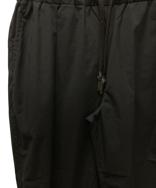 UNTRACE（アントレース）UNTRACE (アントレース) WATER REPELLENT TAPERED STRETCH TRACK PANTS ブラック サイズ:1の古着・服飾アイテム