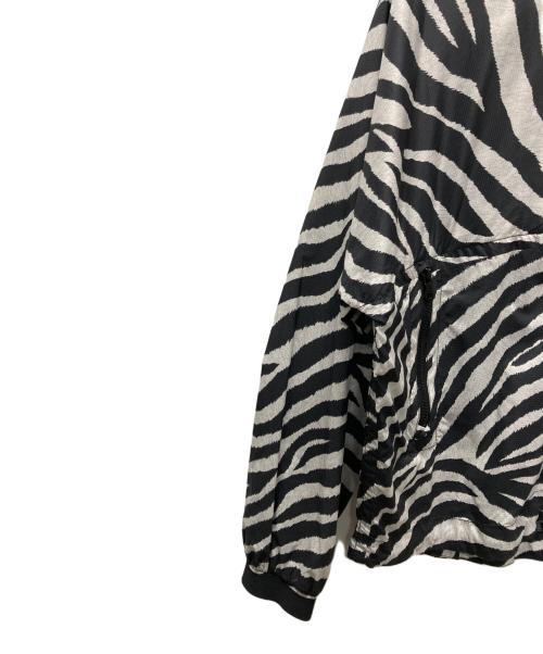 THE NORTHFACE PURPLELABEL（ザ・ノースフェイス パープルレーベル）THE NORTHFACE PURPLELABEL (ザ・ノースフェイス パープルレーベル) PERTEX Zebra Print Mountain Wind Parka ホワイト×ブラック サイズ:Mの古着・服飾アイテム