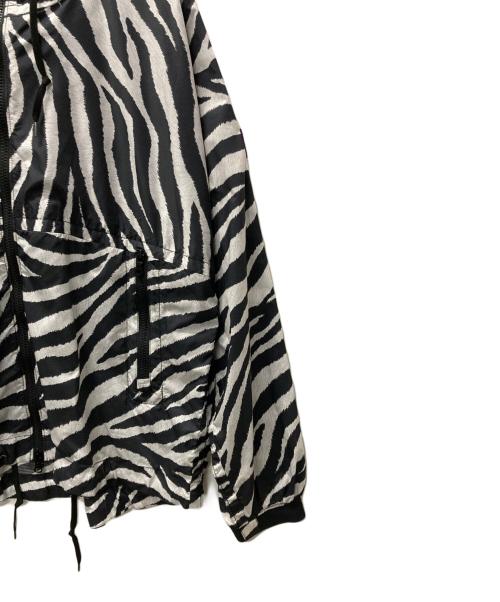 THE NORTHFACE PURPLELABEL（ザ・ノースフェイス パープルレーベル）THE NORTHFACE PURPLELABEL (ザ・ノースフェイス パープルレーベル) PERTEX Zebra Print Mountain Wind Parka ホワイト×ブラック サイズ:Mの古着・服飾アイテム