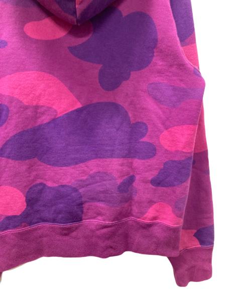 A BATHING APE（アベイシングエイプ）A BATHING APE (アベイシングエイプ) カモ柄ジップパーカー パープル×ピンク サイズ:Ｓの古着・服飾アイテム