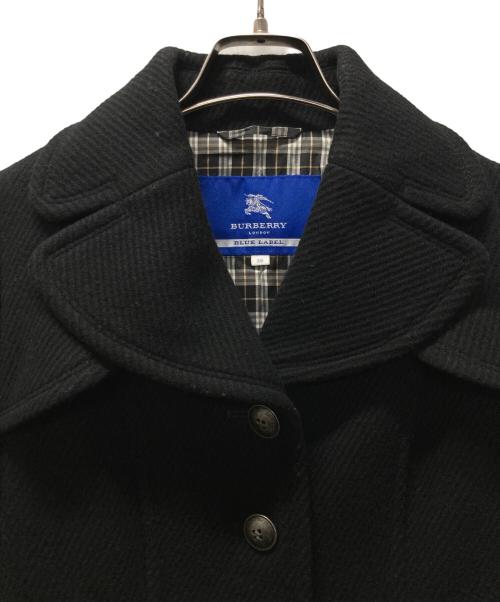BURBERRY BLUE LABEL（バーバリー ブルー レーベル）BURBERRY BLUE LABEL (バーバリー ブルー レーベル) 裾プリーツマルチボタンAラインコート ブラック サイズ:Mの古着・服飾アイテム