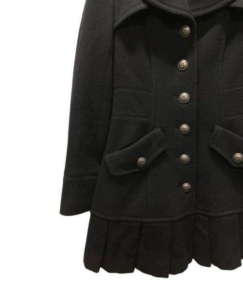 BURBERRY BLUE LABEL（バーバリー ブルー レーベル）BURBERRY BLUE LABEL (バーバリー ブルー レーベル) 裾プリーツマルチボタンAラインコート ブラック サイズ:Mの古着・服飾アイテム
