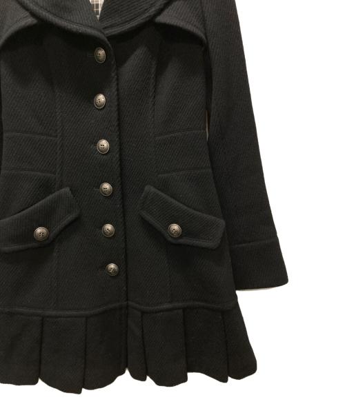 BURBERRY BLUE LABEL（バーバリー ブルー レーベル）BURBERRY BLUE LABEL (バーバリー ブルー レーベル) 裾プリーツマルチボタンAラインコート ブラック サイズ:Mの古着・服飾アイテム