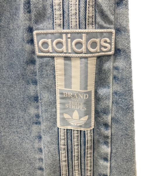 adidas Originals（アディダスオリジナル）adidas Originals (アディダスオリジナル) アディブレイク ミッドライズ ワイドレッグ デニムパンツ インディゴ サイズ:M 未使用品の古着・服飾アイテム