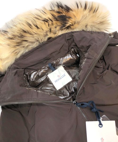 MONCLER（モンクレール）MONCLER (モンクレール) ダウンコート/ピューテリー ハリケーン ブラウン サイズ:00の古着・服飾アイテム