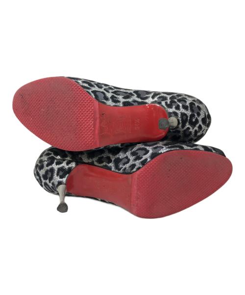 Christian Louboutin（クリスチャン・ルブタン）Christian Louboutin (クリスチャン・ルブタン) レオパード柄ヒールパンプス ブラック×シルバー サイズ:34 1/2の古着・服飾アイテム
