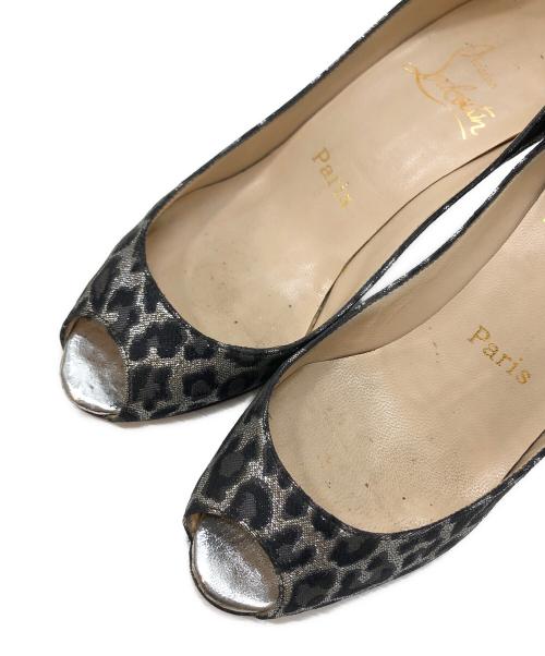 Christian Louboutin（クリスチャン・ルブタン）Christian Louboutin (クリスチャン・ルブタン) レオパード柄ヒールパンプス ブラック×シルバー サイズ:34 1/2の古着・服飾アイテム