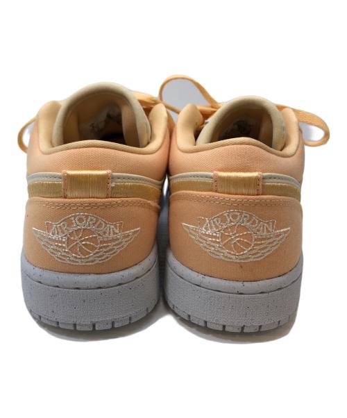 NIKE（ナイキ）NIKE (ナイキ) エアジョーダン1LOW SE/ローカットスニーカー ベージュ サイズ:US8/UK5.5/EUR39/cm25 未使用品の古着・服飾アイテム
