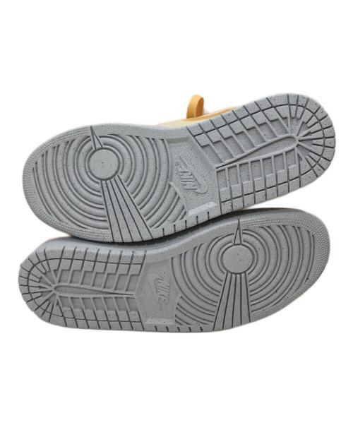 NIKE（ナイキ）NIKE (ナイキ) エアジョーダン1LOW SE/ローカットスニーカー ベージュ サイズ:US8/UK5.5/EUR39/cm25 未使用品の古着・服飾アイテム