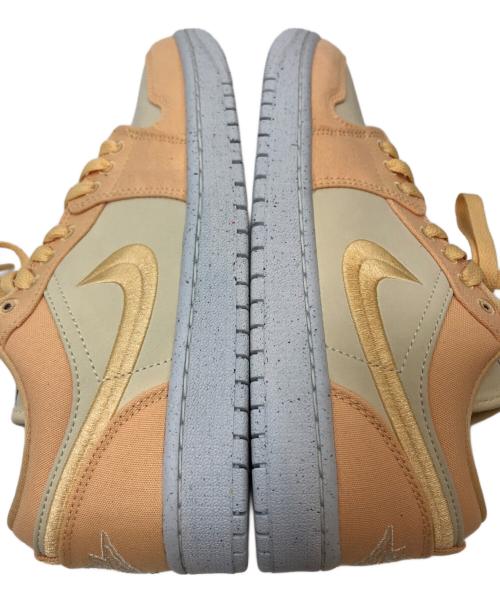 NIKE（ナイキ）NIKE (ナイキ) エアジョーダン1LOW SE/ローカットスニーカー ベージュ サイズ:US8/UK5.5/EUR39/cm25 未使用品の古着・服飾アイテム