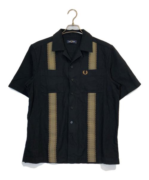 FRED PERRY（フレッドペリー）FRED PERRY (フレッドペリー) Tape Detail Revere Collar Shirt ブラック サイズ:Mの古着・服飾アイテム