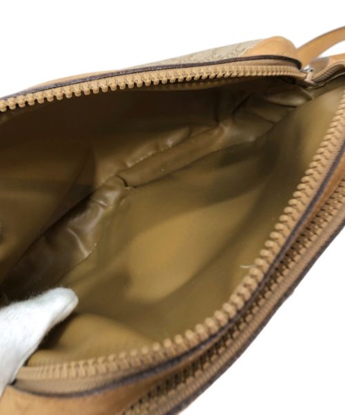 CELINE（セリーヌ）CELINE (セリーヌ) ショルダーバッグ ベージュの古着・服飾アイテム
