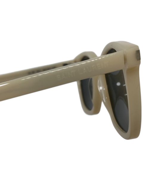 Saint Laurent Paris（サンローランパリ）Saint Laurent Paris (サンローランパリ) クラシック SL28/サングラス/アイウェア ホワイト サイズ:49▢23-140の古着・服飾アイテム