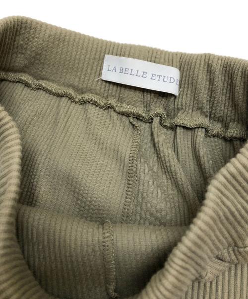 la belle etude（ラベルエチュード）la belle etude (ラベルエチュード) 裾フレアボリュームレギンスリブパンツチュール オリーブ サイズ:1の古着・服飾アイテム