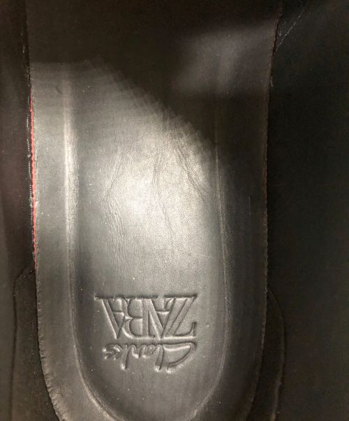 ZARA（ザラ）ZARA (ザラ) CLARKS (クラークス) ハラコチャッカーブーツ オレンジ サイズ:27 未使用品の古着・服飾アイテム