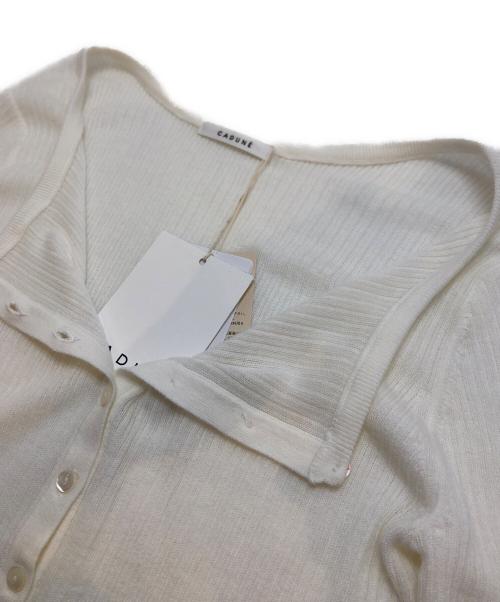 CADUNE（カデュネ）CADUNE (カデュネ) ヘンリーネックニット ホワイト サイズ:38 未使用品の古着・服飾アイテム