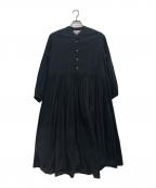 BEARDSLEYビアズリー）の古着「パールボタンギャザーワンピース」｜ブラック