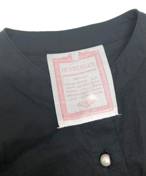 BEARDSLEY（ビアズリー）BEARDSLEY (ビアズリー) パールボタンギャザーワンピース ブラックの古着・服飾アイテム