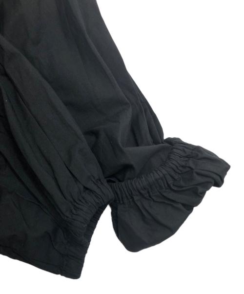 BEARDSLEY（ビアズリー）BEARDSLEY (ビアズリー) パールボタンギャザーワンピース ブラックの古着・服飾アイテム