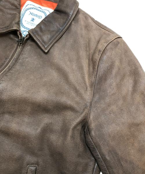R.NEWBOLD（アールニューボールド）R.NEWBOLD (アールニューボールド) Norton (ノートン) ヴィンテージ加工レザージャケット ブラウン サイズ:Lの古着・服飾アイテム