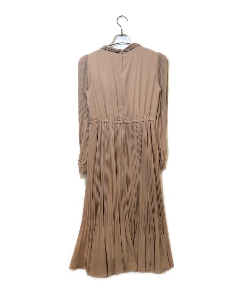 CELFORD（セルフォード）CELFORD (セルフォード) ボウタイプリーツワンピース ベージュ サイズ:36の古着・服飾アイテム