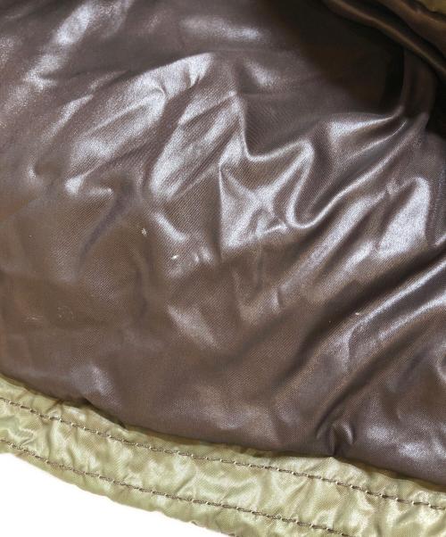 DUVETICA（デュベティカ）DUVETICA (デュベティカ) ダウンコート カーキ サイズ:40の古着・服飾アイテム