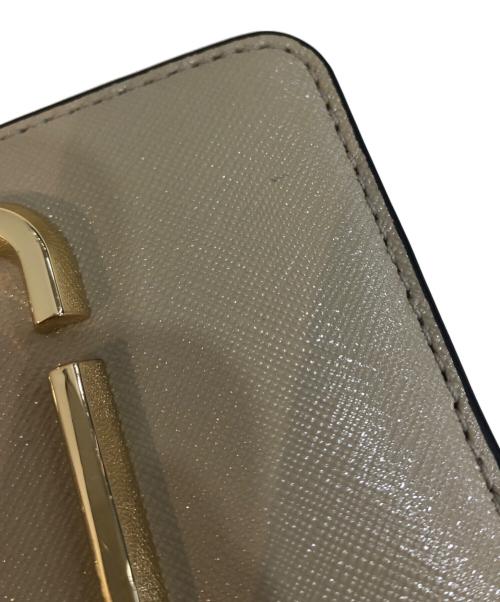 MARC JACOBS（マークジェイコブズ）MARC JACOBS (マーク ジェイコブス) ザ スナップショット ミニ コンパクトウォレット ベージュの古着・服飾アイテム