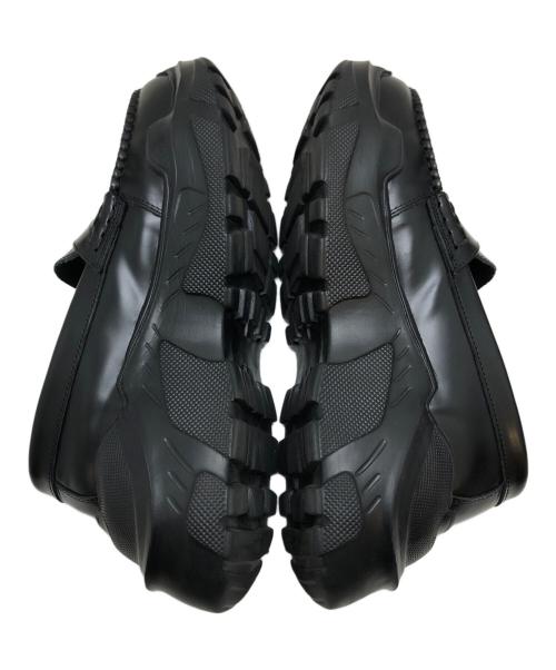 AKIKOAOKI（アキコアオキ）AKIKOAOKI (アキコアオキ) Regulated Gravity/ローファー ブラック サイズ:EU41/US8.5/UK7/CM27の古着・服飾アイテム