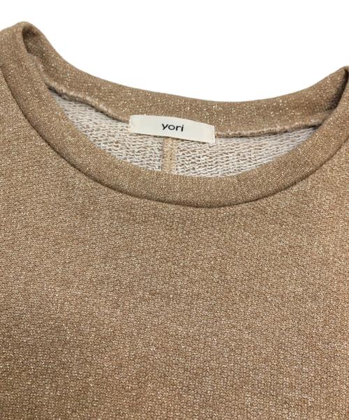 YORI（ヨリ）YORI (ヨリ) ノースリーブラメカットソー ベージュ サイズ:Freeの古着・服飾アイテム