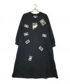 PINK HOUSEピンクハウス）の古着「Pロゴワッペンワンピース」｜ブラック