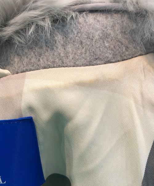 BLUE LABEL CRESTBRIDGE（ブルーレーベルクレストブリッジ）BLUE LABEL CRESTBRIDGE (ブルーレーベルクレストブリッジ) ラビットファーウールコート グレー サイズ:38の古着・服飾アイテム