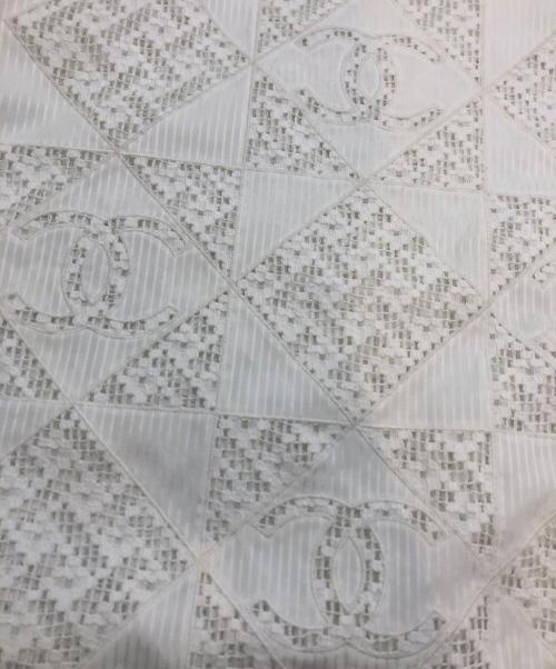 CHANEL（シャネル）CHANEL (シャネル) エンブロイダリー コットン ポプリン Tシャツ ホワイト サイズ:34の古着・服飾アイテム