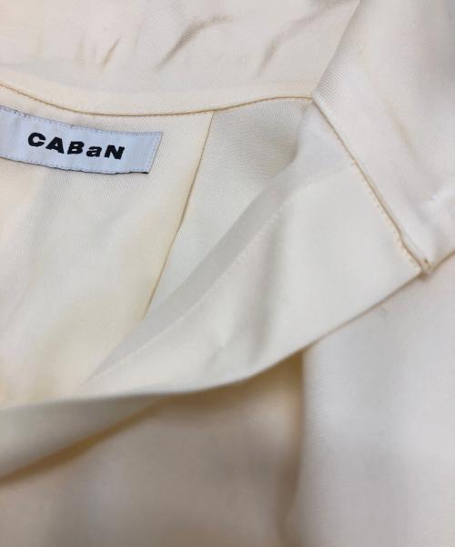 CABAN（キャバン）CABAN (キャバン) ウールツイル ハイネックロングシャツ アイボリー サイズ:Sの古着・服飾アイテム